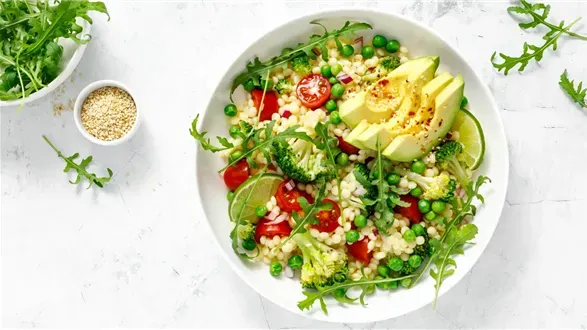 ekspresowe sałatki z rukolą na obiad