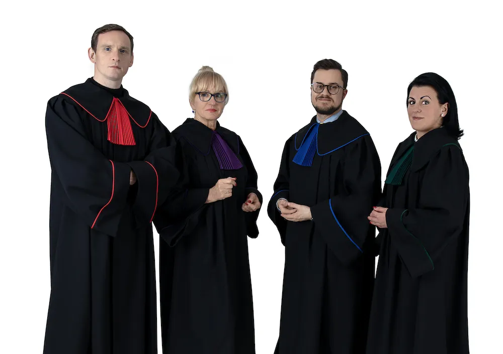 toga radcy prawnego i adwokata por&oacute;wnanie