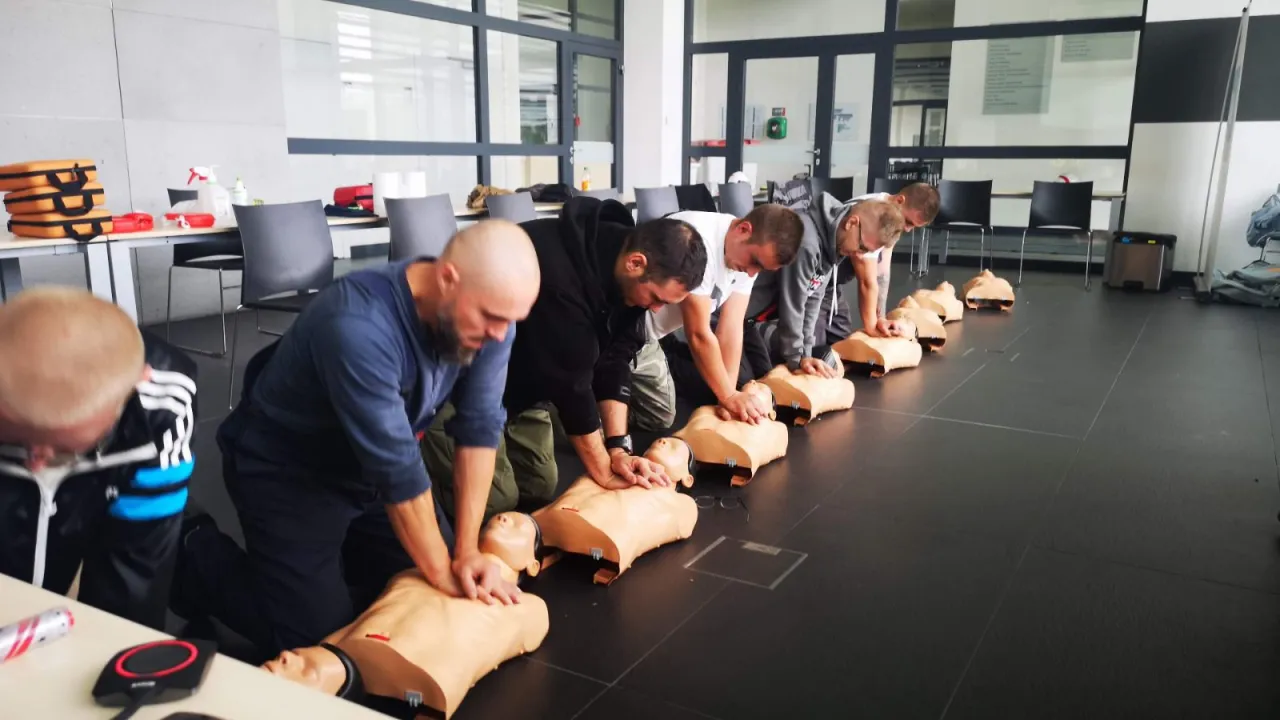 elastyczność kurs pierwszej pomocy prawo jazdy