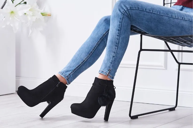 modne buty na obcasie na co dzień stylizacje