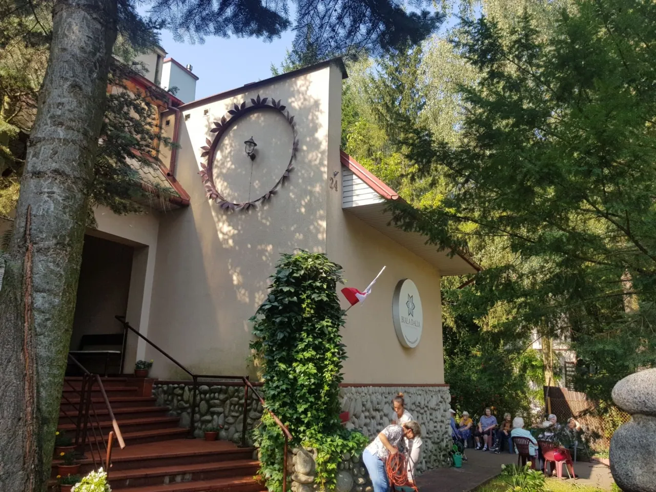 Biała Dalia Konstancin-Jeziorna budynek