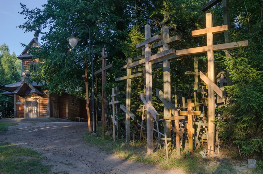 Święta Góra Grabarka las krzyży