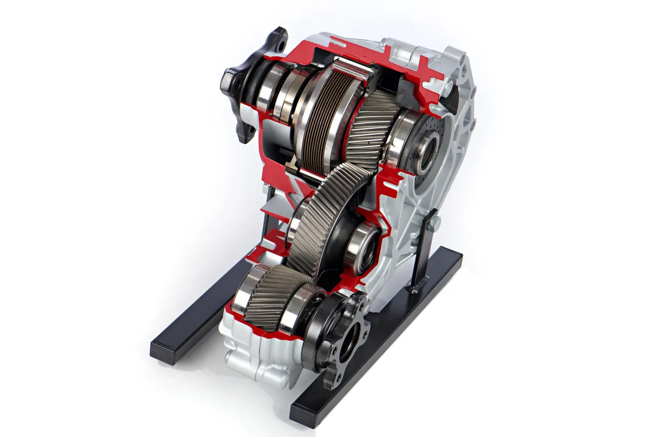 reduktor BMW xDrive przekr&oacute;j olej DTF-1