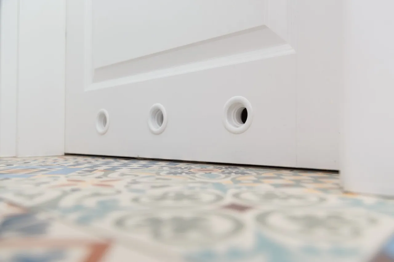 błędy wentylacja drzwi łazienkowych