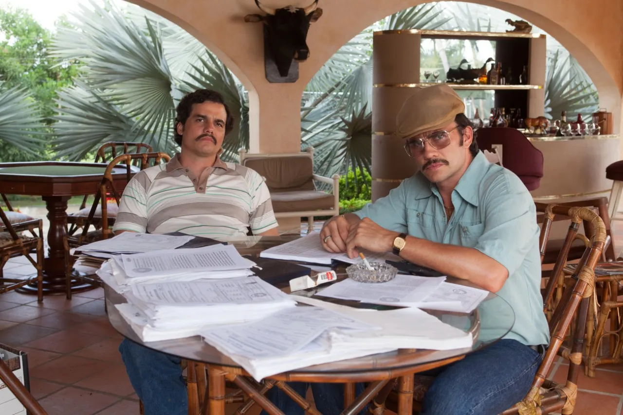 Zdjęcie Narcos: Brutalny Serial o Pablo Escobarze, Królu Narkotyków