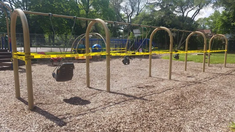 zamknięty plac zabaw taśma