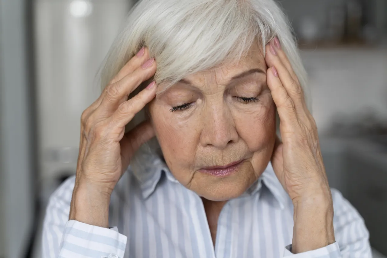 Pacjent z zespołem post-covidowym, zmęczenie, mgła mózgowa