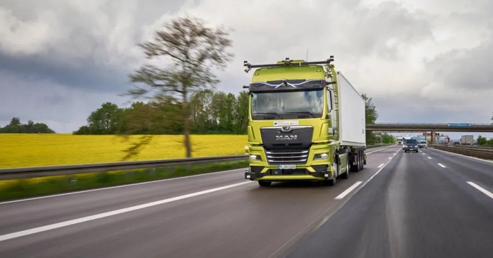 Ciężarówka na autostradzie