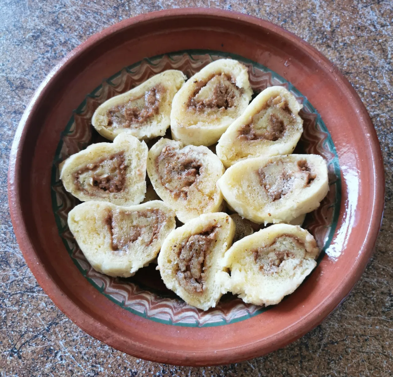 Wytrawne dania drożdżowe z różnych kuchni świata