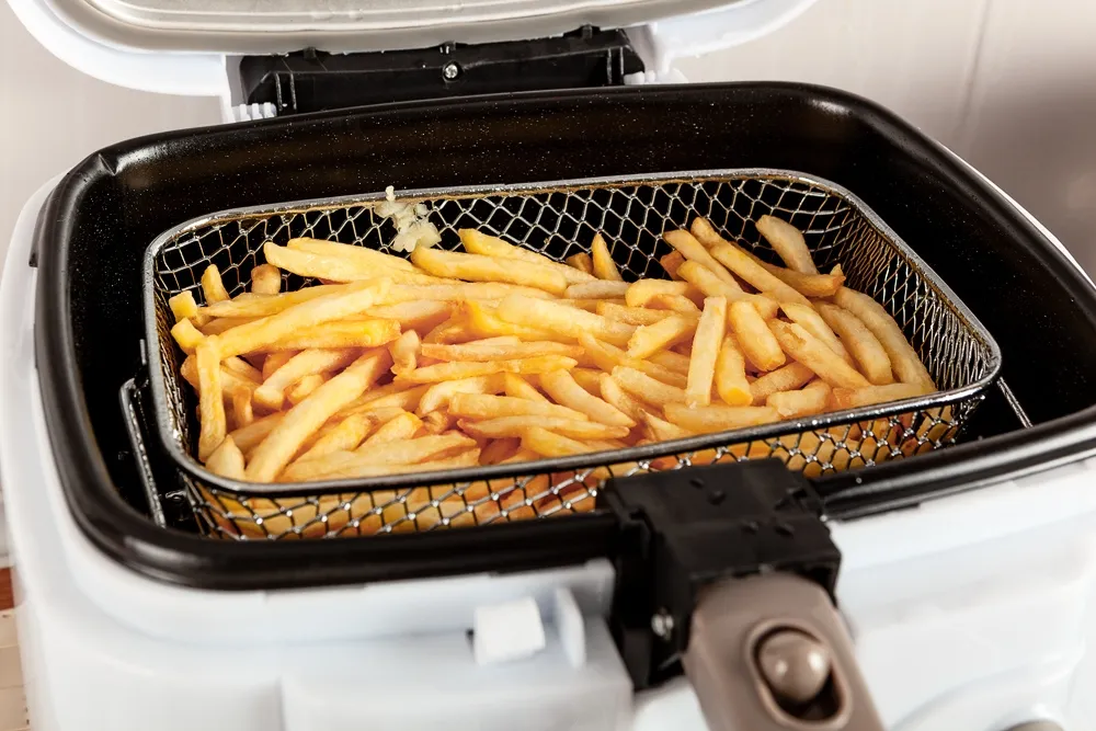 frytki w tradycyjnej frytkownicy