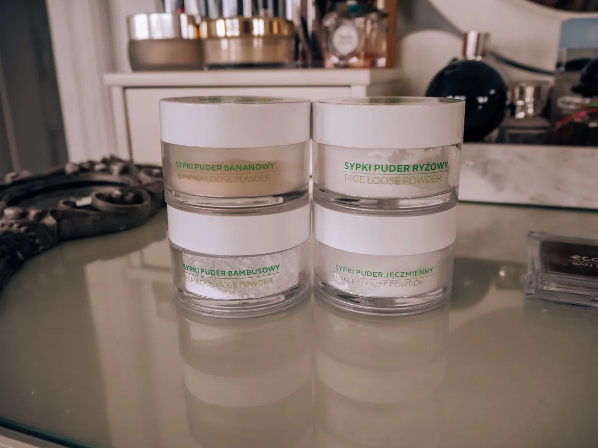 puder ryżowy bambusowy mineralny porównanie
