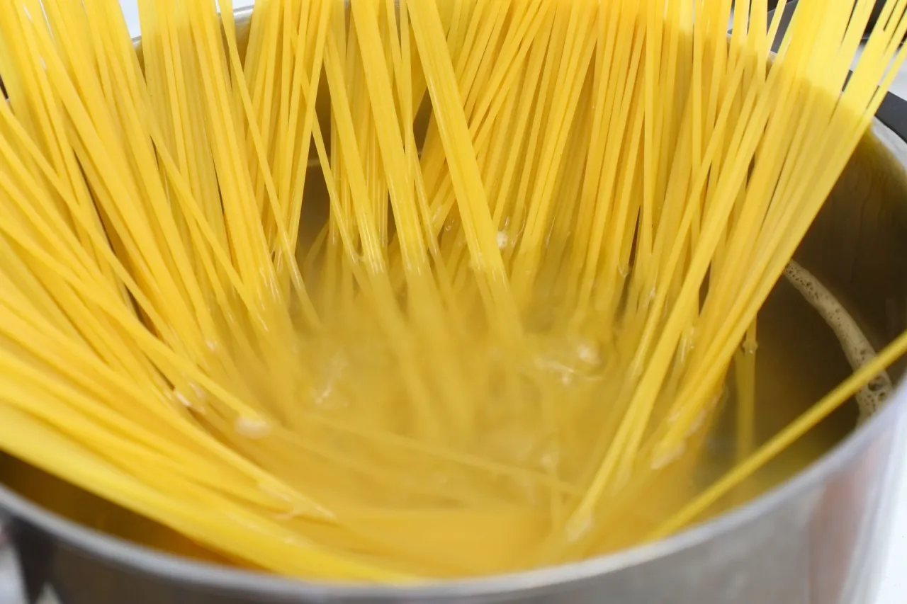 idealnie ugotowane spaghetti al dente