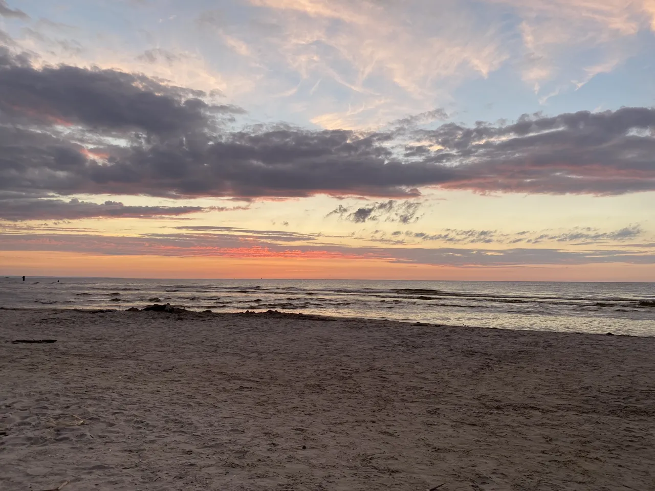 plaża Stegna Jantar szeroka piaszczysta