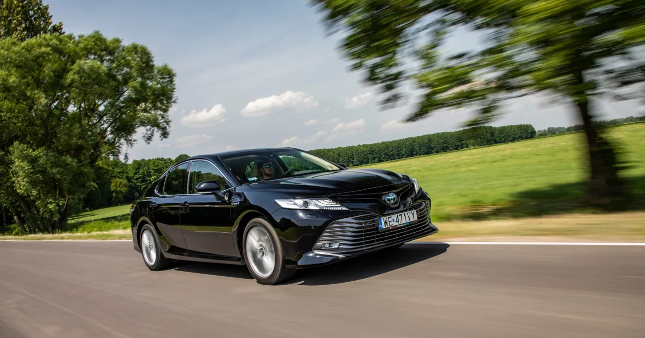 Toyota Camry Hybrid spalanie katalogowe vs rzeczywiste