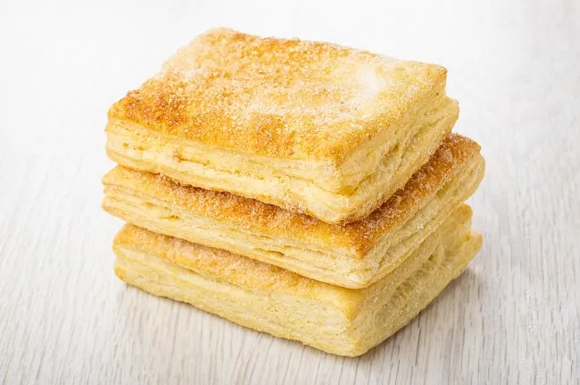 r&oacute;żne rodzaje ciastek francuskich kalorie