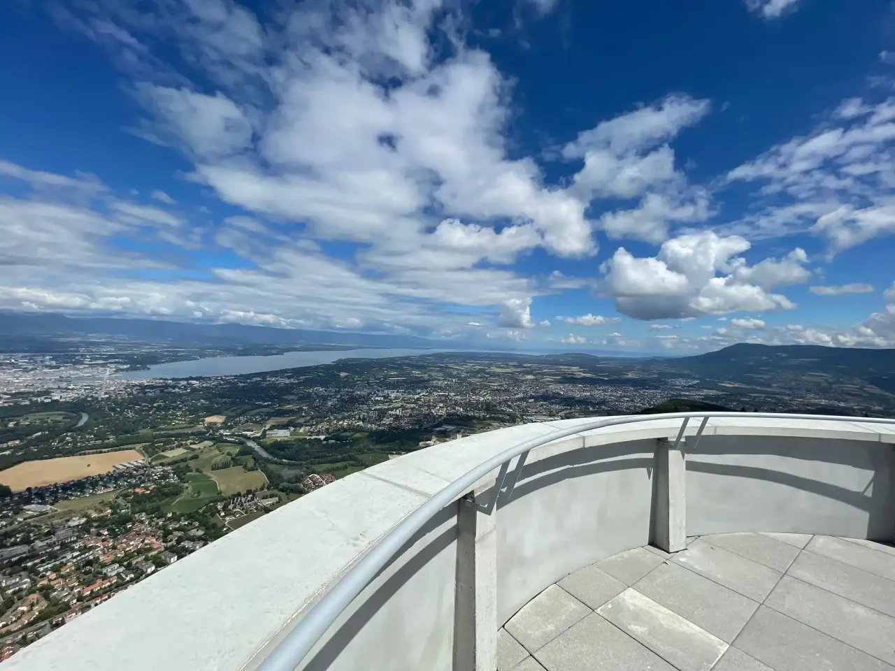 Vue sur Gen&egrave;ve depuis le Mont Sal&egrave;ve