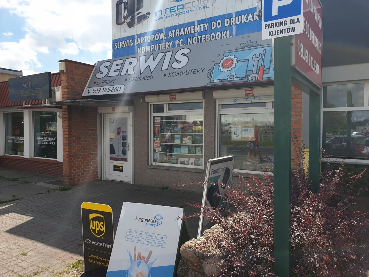 usługi na osiedlu, salon fryzjerski, punkt kurierski