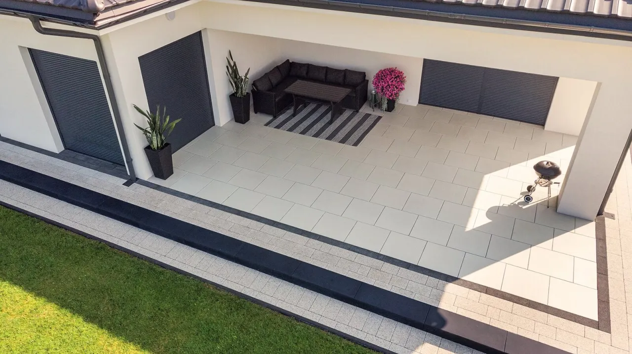 przekr&oacute;j opaski wok&oacute;ł domu