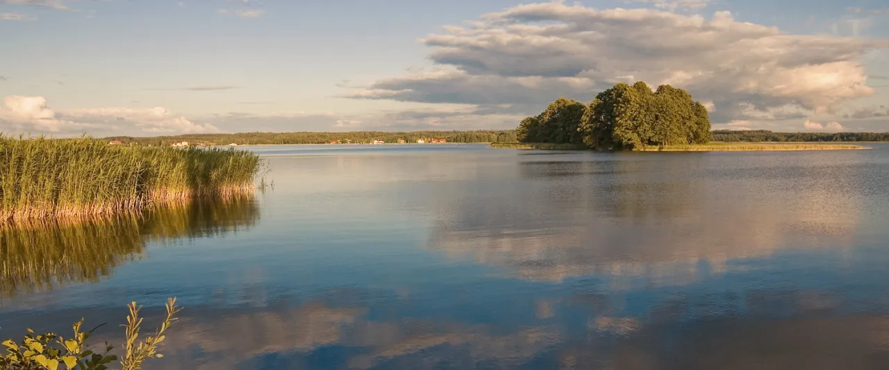 Zdjęcie Jeziora w Mrągowie: Odkryj najpiękniejsze miejsca na wypoczynek