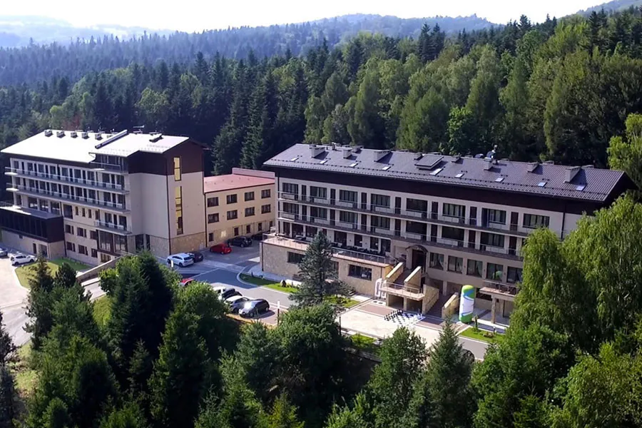 Świerkowy Zdr&oacute;j Medical Spa Ryman&oacute;w-Zdr&oacute;j budynek