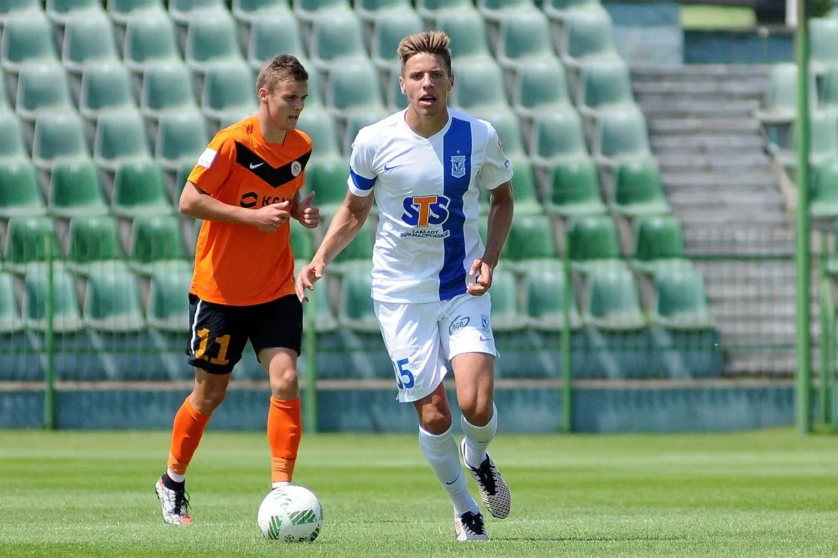 Jan Bednarek Lech Poznań młody