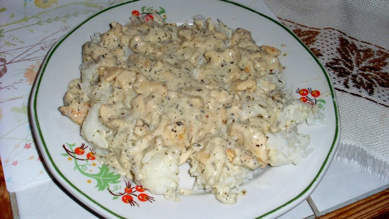 Domowy sos śmietanowy składniki