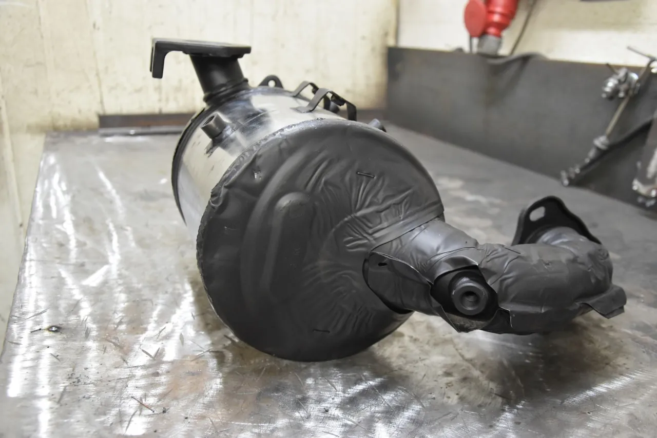 Usunięty DPF diesel czarny dym