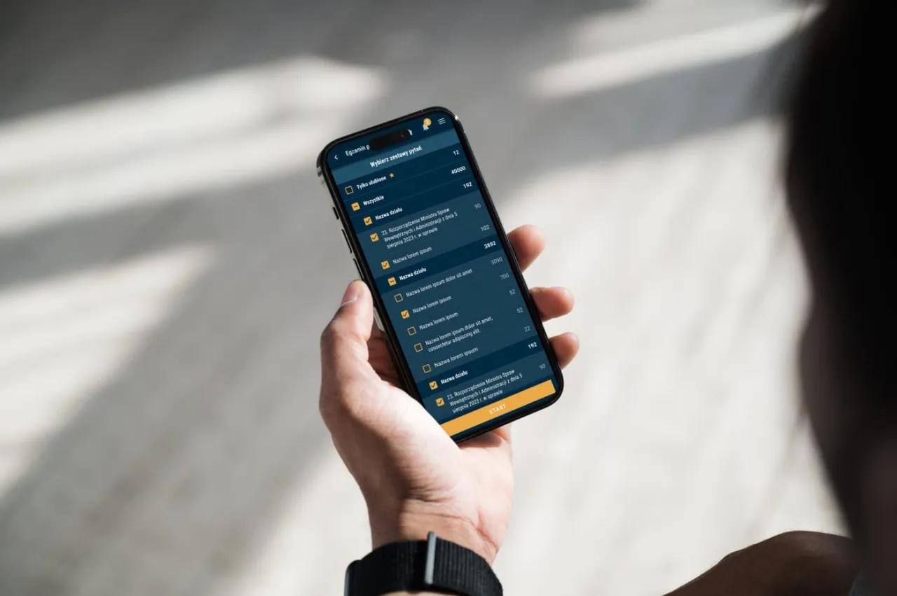 Aplikacja mobilna pomaga w przygotowaniach do egzaminów po studiach prawniczych, oferując zestawy pytań z różnych działów prawa.