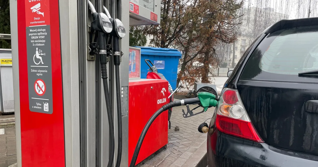 Zdjęcie Pojemność baku: jak różne modele samochodów wpływają na tankowanie