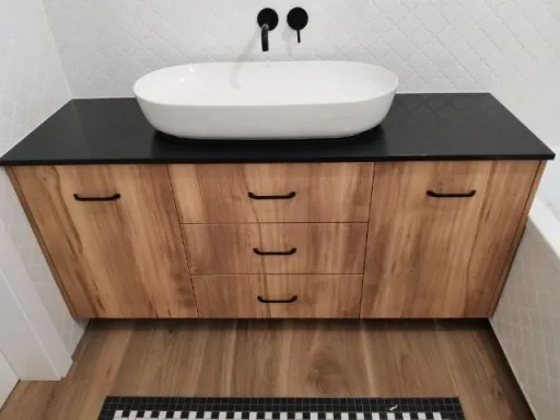 Zdjęcie Ceny konglomeratu granitowego – ile zapłacisz za jakość i styl?