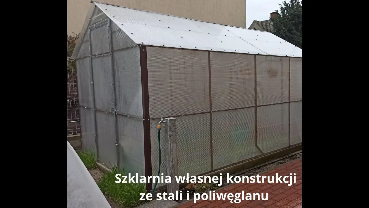 Zdjęcie Jak łatwo zbudować szklarnię z poliwęglanu i uniknąć błędów