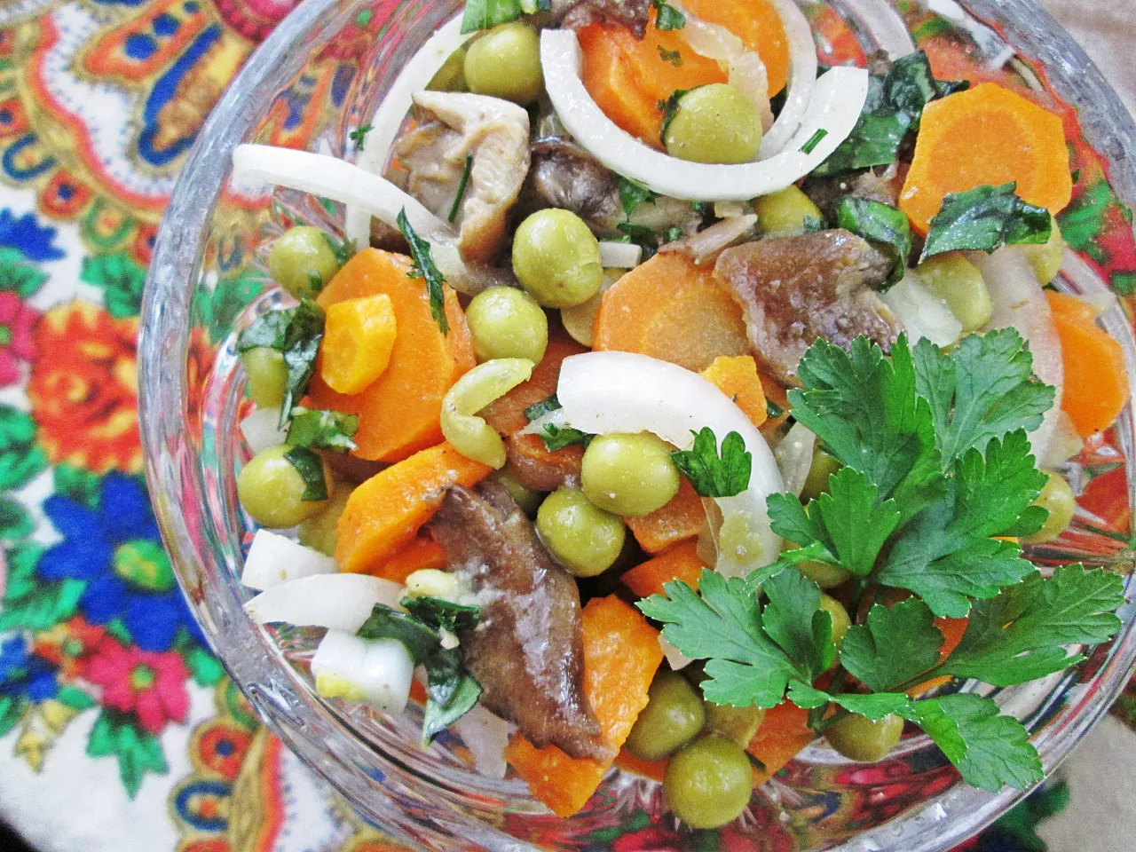 Zdjęcie Ile gotować marchewkę na sałatkę, aby uzyskać idealną chrupkość?