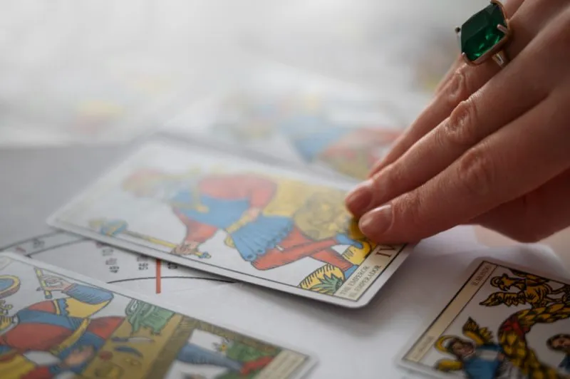 Zdjęcie Czy tarot to grzech w oczach Kościoła - poznaj oficjalne stanowisko duchownych