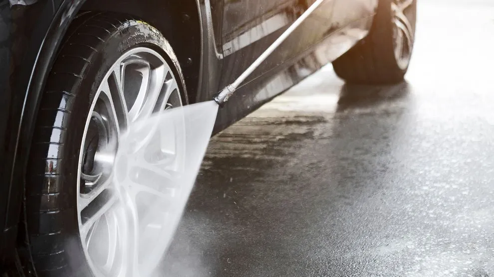 Zdjęcie Jak myć auto po ceramice, by nie uszkodzić powłoki i zachować blask