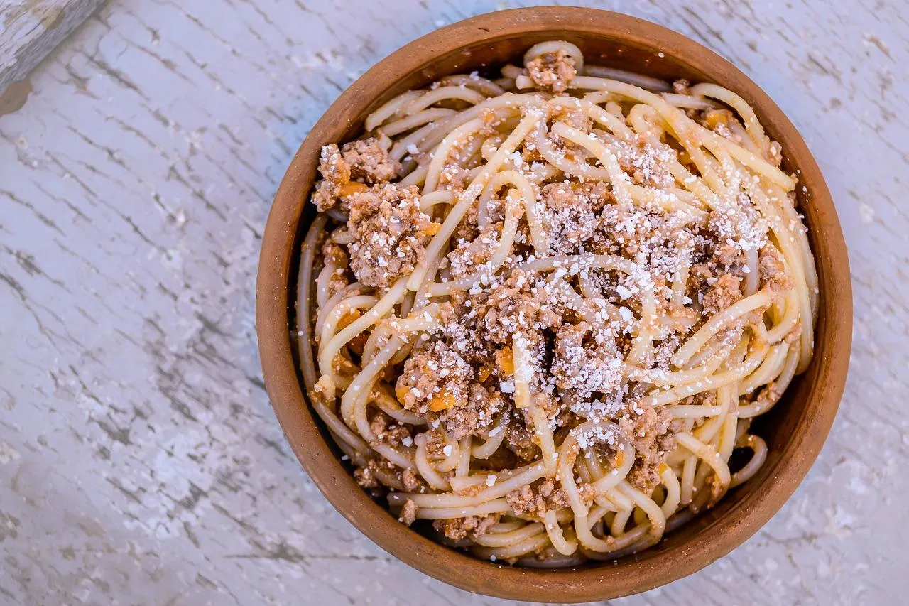 Zdjęcie Ile mięsa do spaghetti? Idealne proporcje dla pysznego dania!