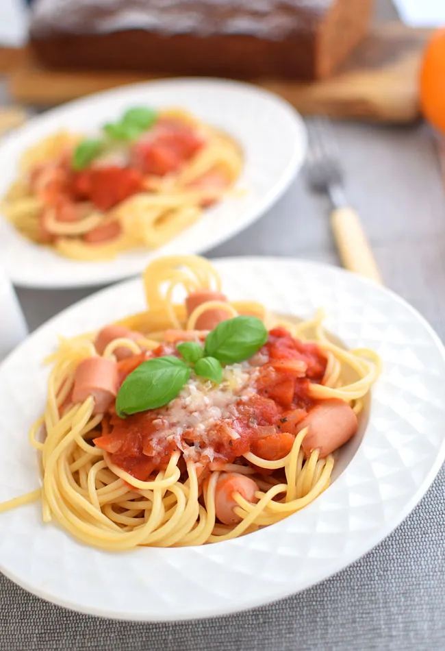 Zdjęcie Proste i pyszne spaghetti z parówkami - idealne na szybki obiad