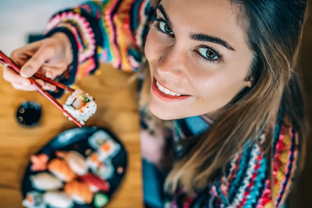 Zdjęcie Jak podawać sushi w domu, by zachwycić swoich gości?