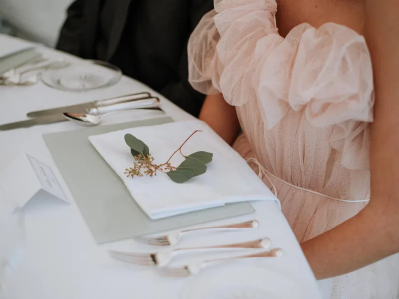 Zdjęcie Jak usadzić gości na chrzcinach, aby uniknąć konfliktów i zyskać harmonię