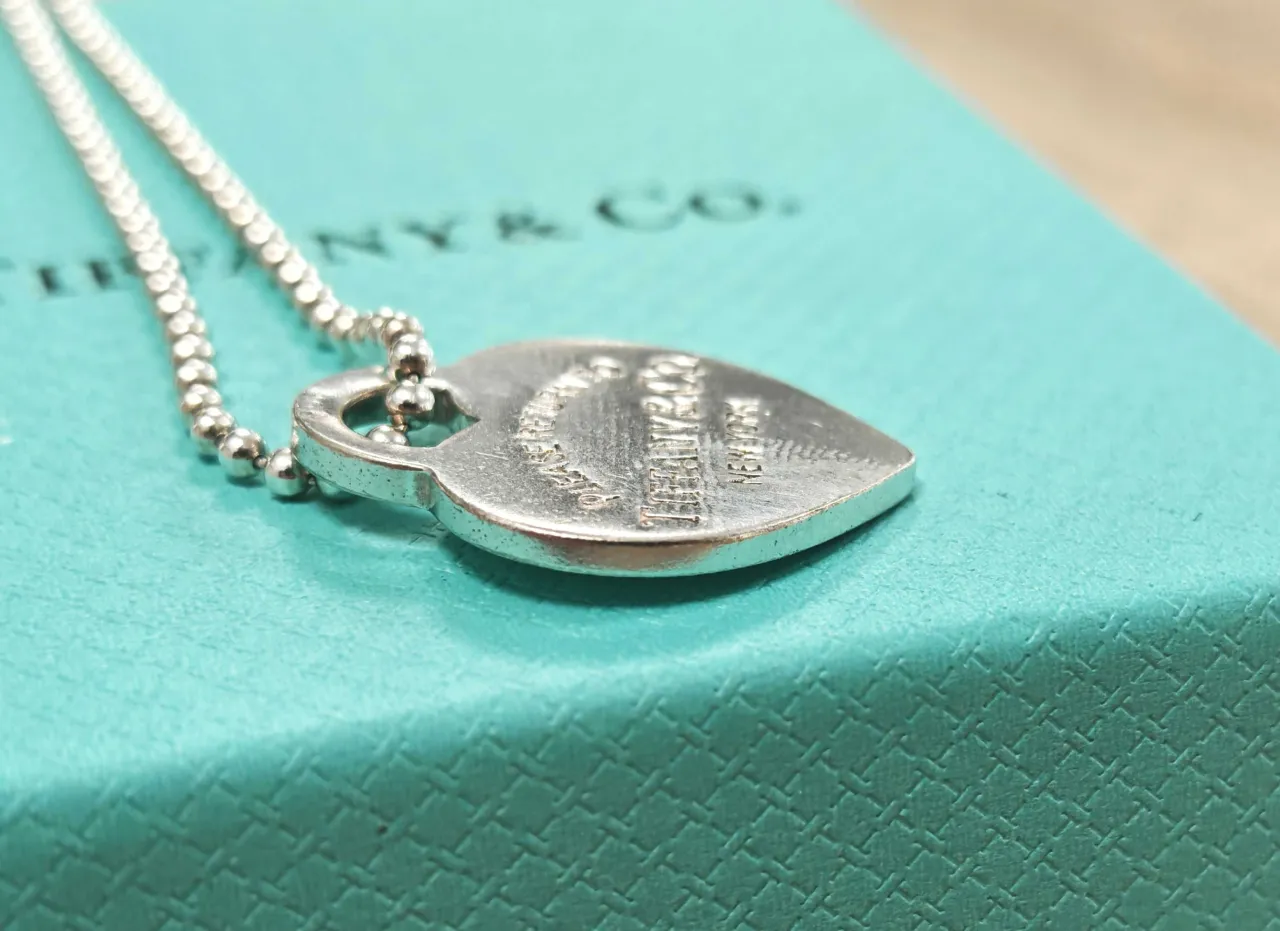 Zdjęcie Tiffany & Co łańcuszek naszyjnik z serduszkiem – elegancja na każdą okazję
