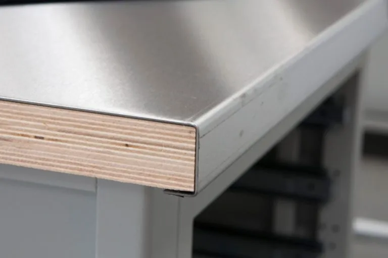 Zdjęcie Z czego blat do warsztatu – wybierz najlepszy materiał dla siebie