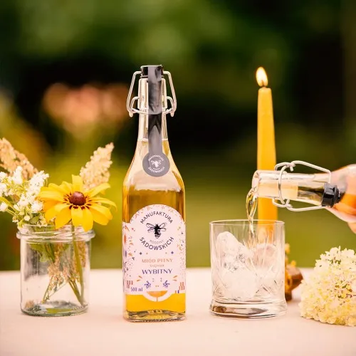 Zdjęcie Jak smakuje miód pitny? Odkryj różnorodność smaków i aromatów