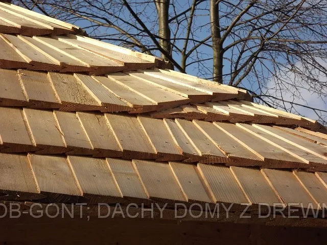 Zdjęcie Krycie dachu gontem drewnianym: Wszystko, co musisz wiedzieć