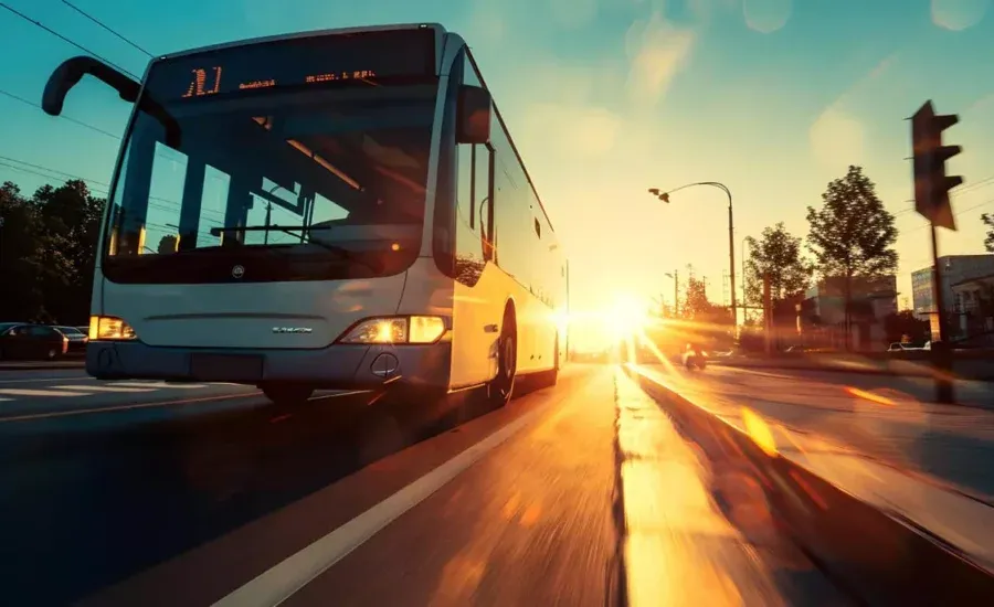 Zdjęcie Czy autobus ma pierwszeństwo w terenie zabudowanym? Poznaj zasady ruchu