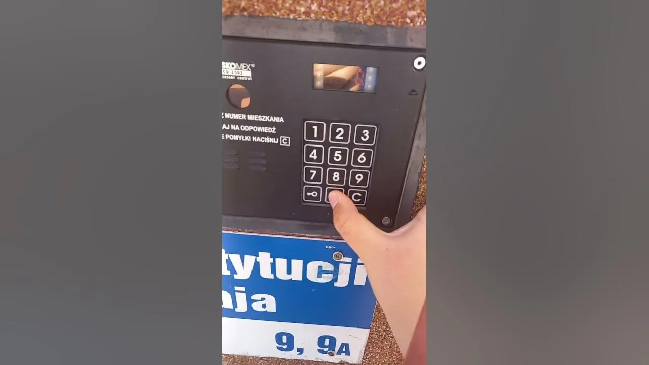 Zdjęcie Jak zmienić kod w domofonie Laskomex i uniknąć problemów z bezpieczeństwem