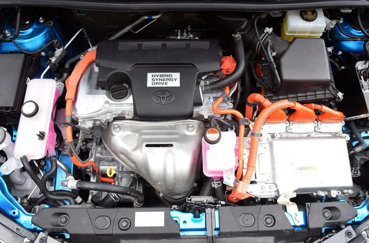 Zdjęcie Toyota RAV4 IV - który silnik wybrać? Poradnik dla kupujących