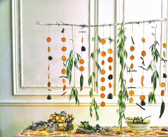 Girlanda z suszonych pomarańczy i cynamonu