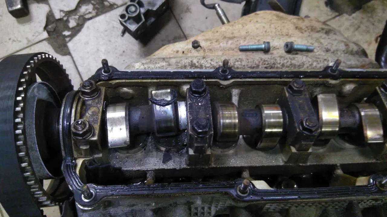 uszkodzenia silnika brak wymiany oleju