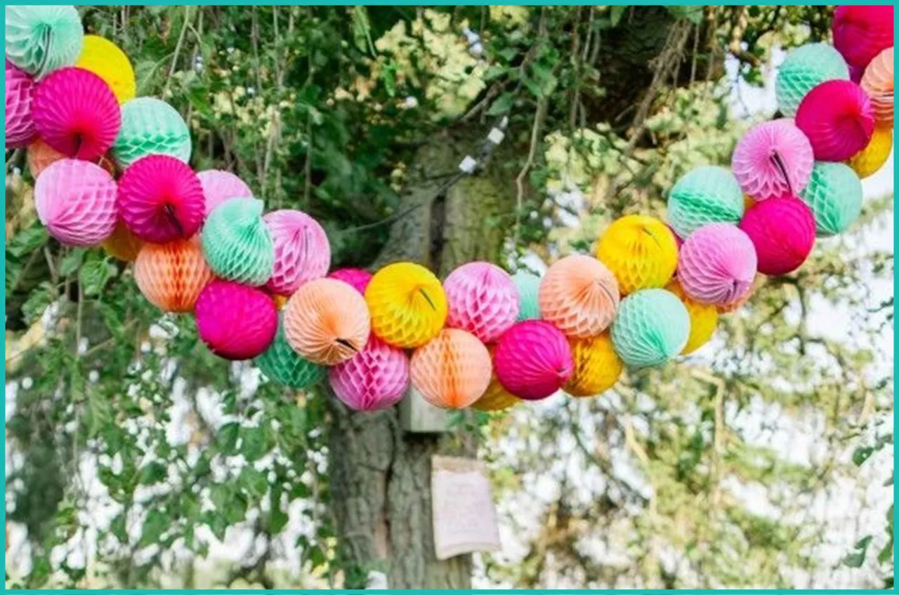 Naprawa uszkodzonego pomponu z bibuły