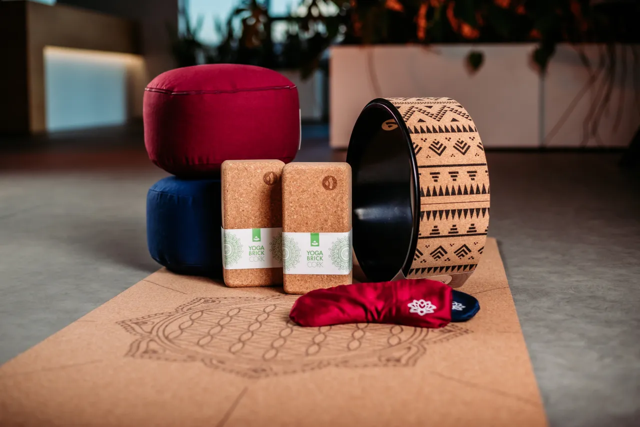 sprzęt do jogi dla początkujących