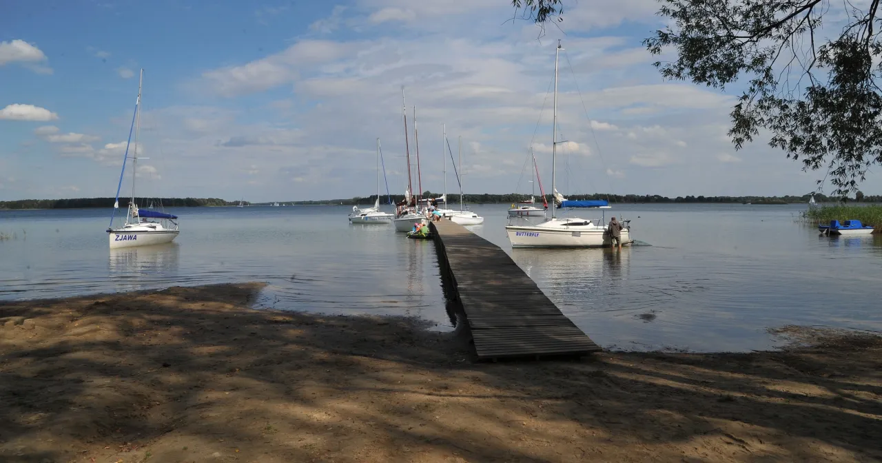 Jezioro Powidzkie czysta woda